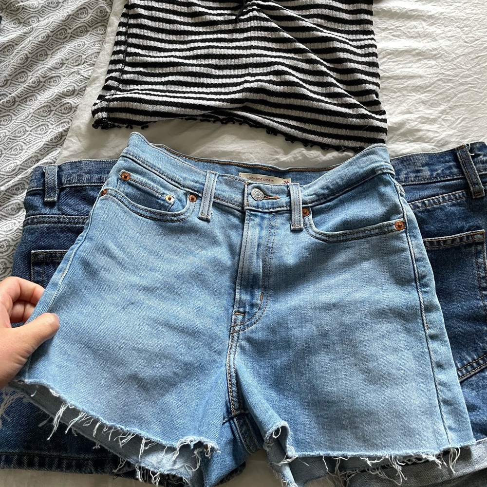LEVIS